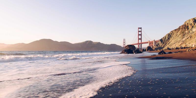 多云网络互联：构建跨AWS、Azure、GCP的安全高效数据传输架构