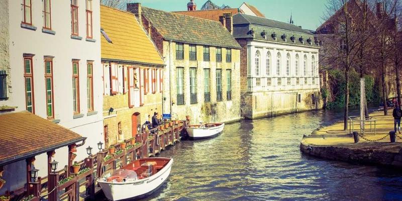 构建坚不可摧的数字防线：零信任网络架构（ZTNA）详细实施指南与身份验证集成